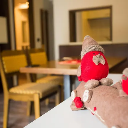 Ambiez Residencehotel 3* מדונה די קמפיליו