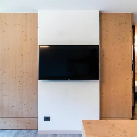 Ambiez Residencehotel מדונה די קמפיליו