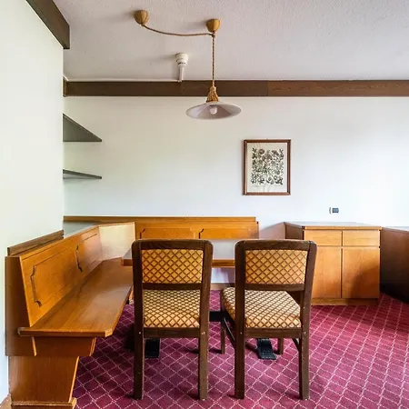 מלון דירות Ambiez Residencehotel מדונה די קמפיליו